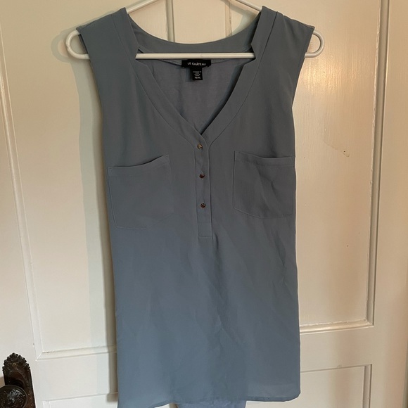 Le Chateau Sleeveless Blouse - Picture 2 of 5